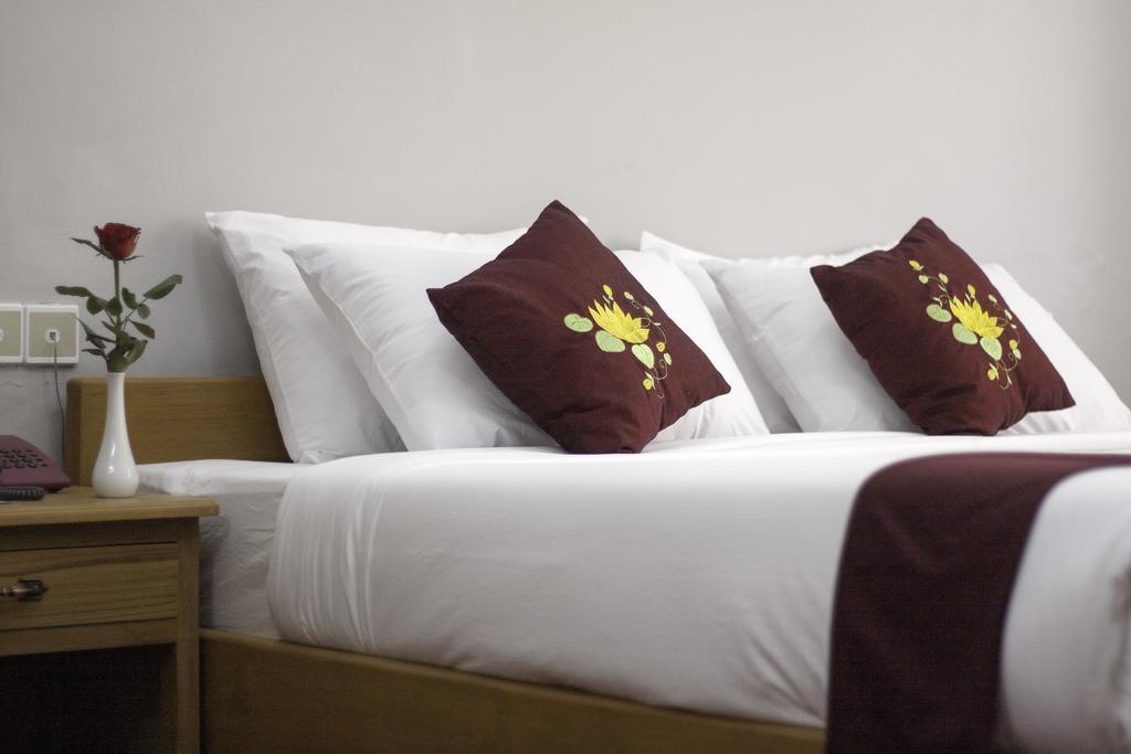 Golden Lotus Inle Hotel Nyaung Shwe Zimmer foto