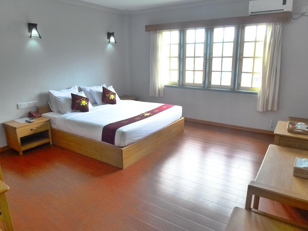 Golden Lotus Inle Hotel Nyaung Shwe Zimmer foto
