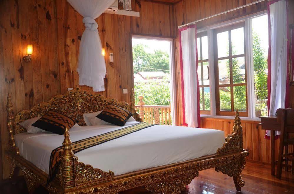 Golden Lotus Inle Hotel Nyaung Shwe Exterior foto